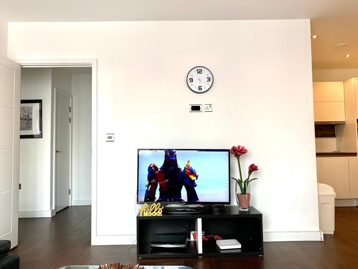 2-Bedrooms Modern Apartment Next To Velodrome, Lounge, Balcony, Parking, Abba 런던 외부 사진