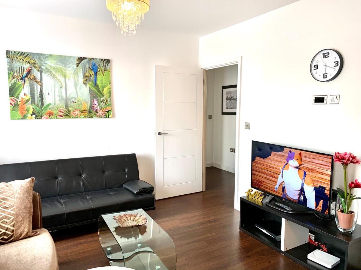 2-Bedrooms Modern Apartment Next To Velodrome, Lounge, Balcony, Parking, Abba 런던 외부 사진