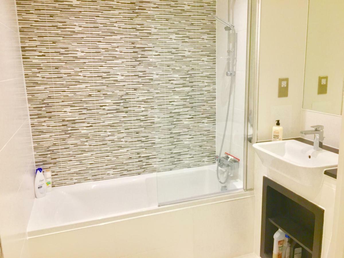 2-Bedrooms Modern Apartment Next To Velodrome, Lounge, Balcony, Parking, Abba 런던 외부 사진