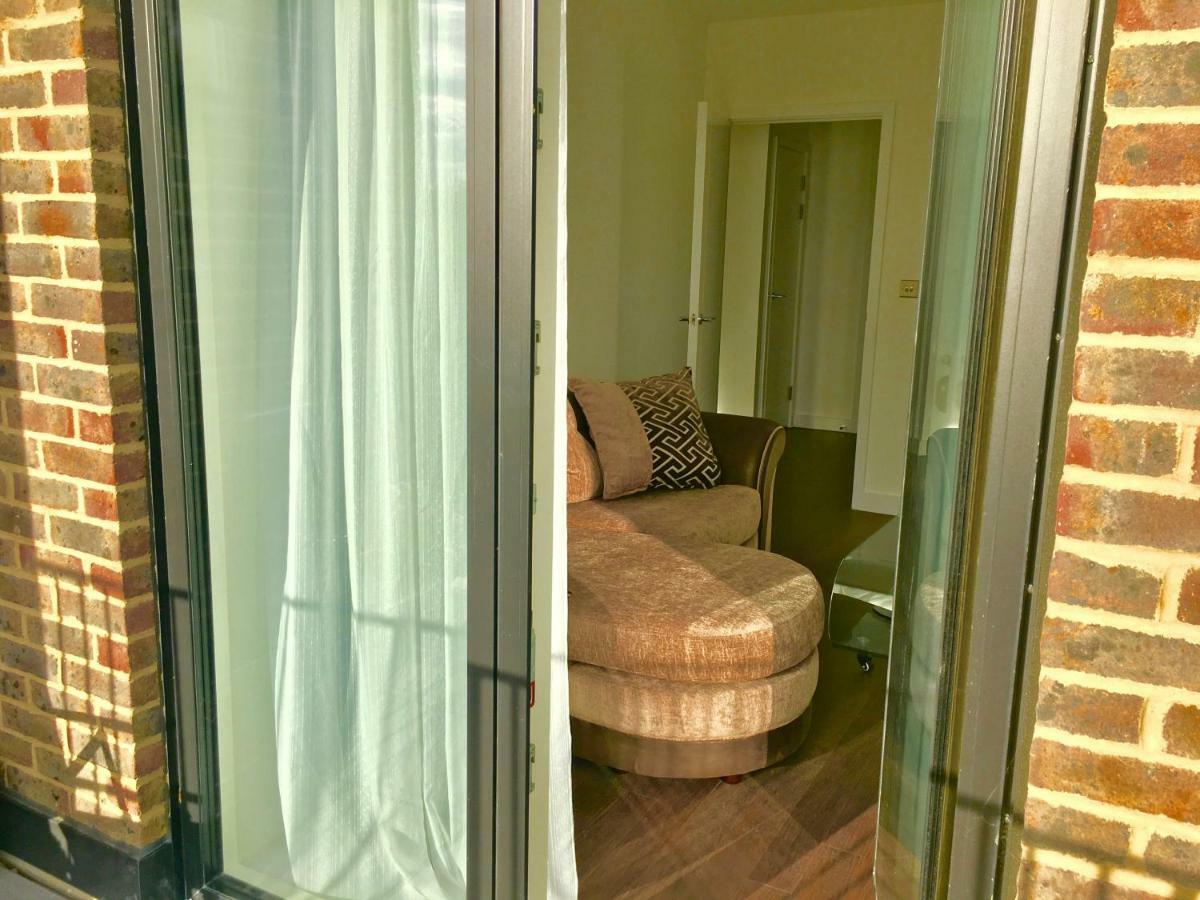 2-Bedrooms Modern Apartment Next To Velodrome, Lounge, Balcony, Parking, Abba 런던 외부 사진