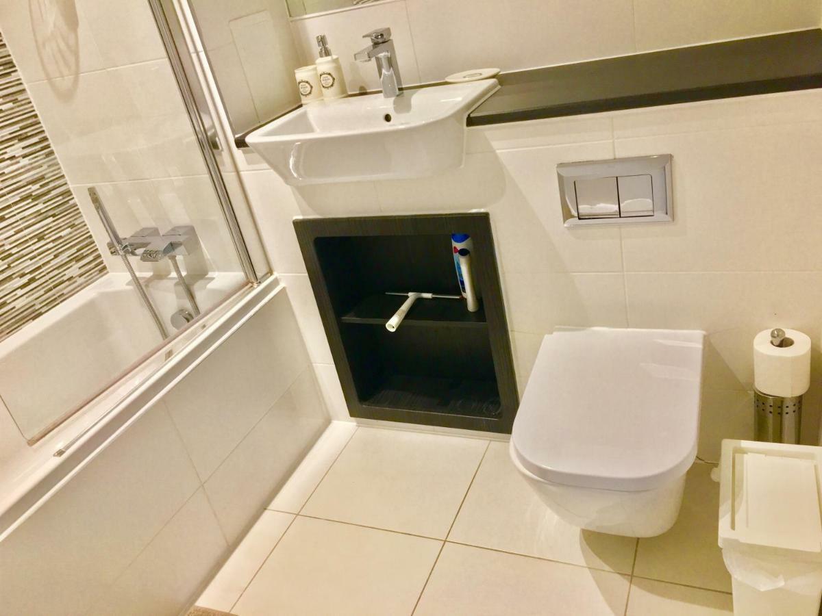2-Bedrooms Modern Apartment Next To Velodrome, Lounge, Balcony, Parking, Abba 런던 외부 사진
