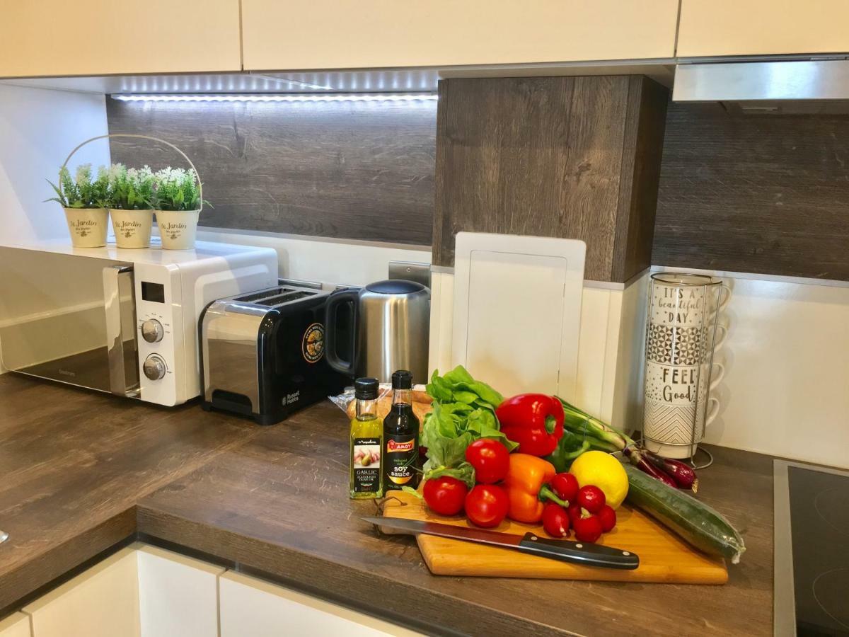 2-Bedrooms Modern Apartment Next To Velodrome, Lounge, Balcony, Parking, Abba 런던 외부 사진